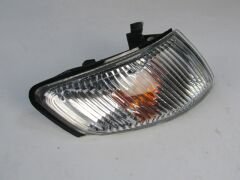 MAZDA 626- SD/HB- 98/00; ÖN SİNYAL SAĞ (SİYAH ÇERÇEVELİ) (CASP) GE4T-51-060C