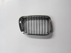 BMW 3 SERI- E46- SD- 98/01; ÖN PANJUR SAĞ SİYAH/NİKELAJ ÇERÇEVELİ (TW) 51138208490