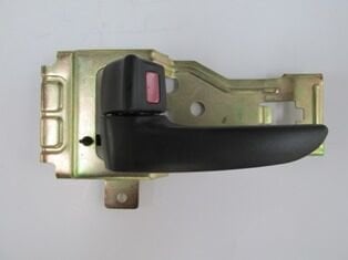 MAZDA BT 50- PICK UP- 07/12; ÖN KAPI İÇ AÇMA KOLU SOL SİYAH (HUSHAN) UR56-59330C02