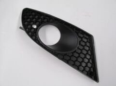 SEAT LEON- 05/09; SİS LAMBA KAPAĞI SAĞ SİYAH (SİS DELİKLİ) (TYG) 1P0853666A9B9
