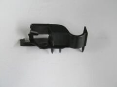 AUDI A4- 13/15; ÖN TAMPON BRAKETİ İÇ SAĞ (YAN KULAĞA TAKILAN) (PLASTİK) (TW) 8K0807284H