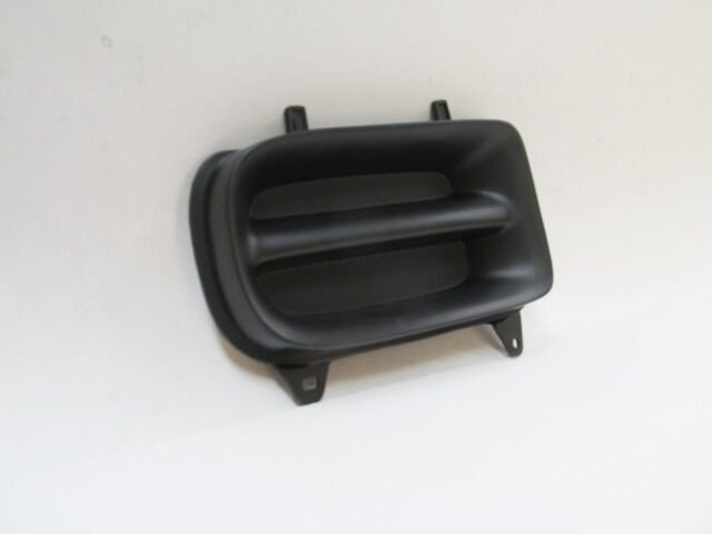 MAZDA 323- FAMILIA- 95/97; SİS LAMBA KAPAĞI SOL SİS DELİKSİZ (TYG) -