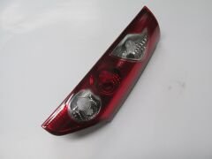 RENAULT KANGOO- 3- 08/13; STOP LAMBASI SAĞ KIRMIZI/BEYAZ (YUKARIYA AÇILAN TİP) (MARS) 8200419945