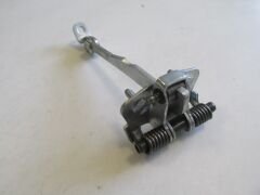 RENAULT SCENIC- 1- 96/99; ÖN KAPI DURDURUCUSU SAĞ/SOL AYNI (ADET) (KAPI GERGİSİ) 7700834326