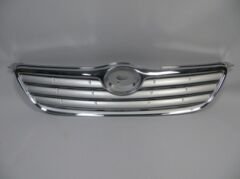 TOYOTA COROLLA- ZZE121- 05/06; ÖN PANJUR NİKELAJ ÇERÇEVELİ/İÇ PETEKLERİ GÜMÜŞ GRİ DÜZ ÇİZGİLİ TİP 53111-1A500