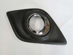 TOYOTA HILUX- PICK UP- 15/19; SİS LAMBA KAPAĞI SAĞ SİS DELİKLİ (SİS YUVASI NİKELAJLI) (CASP) 52127-0K170