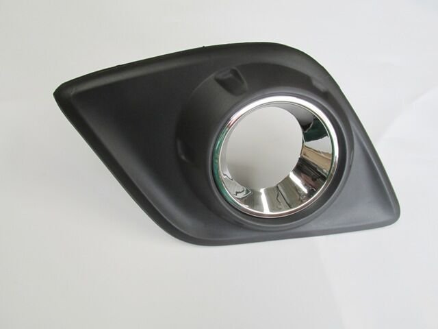 TOYOTA HILUX- PICK UP- 15/19; SİS LAMBA KAPAĞI SAĞ SİS DELİKLİ (SİS YUVASI NİKELAJLI) (CASP) 52127-0K170