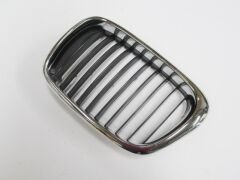 BMW 5 SERI- E39- 01/03; ÖN PANJUR SOL NİKELAJLI/SİYAH (TW) 51137005837
