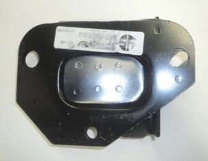 NISSAN MURANO- 06/07; ARKA TAMPON BRAKETİ SAĞ 85220-CA100