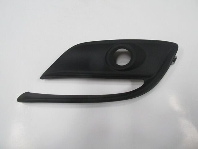 MAZDA 3- SD/HB- 16/20; SİS LAMBA KAPAĞI SAĞ SİS DELİKLİ (TW) BAJC-50-C11A