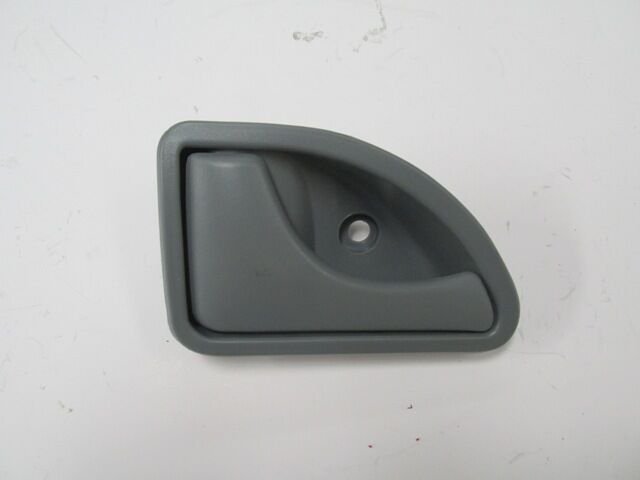 RENAULT TWINGO- 93/98; ÖN KAPI İÇ AÇMA KOLU SOL GRİ PÜTÜRLÜ 8200259376