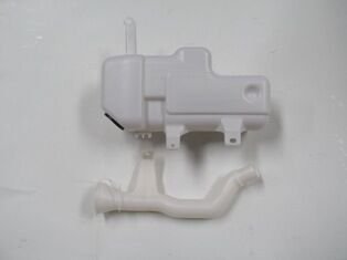 NISSAN SKYSTAR- PICK UP- ND22- 03/12; ÖN CAM SU BİDONU MOTORLU 12 VOLT (BORUSU İLE BİRLİKTE) (CASP) 28910-2S40B