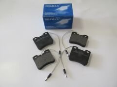 PEUGEOT 106- 91/96; ÖN FREN BALATASI (4 KABLOLU)(DİSK)(71,9X60,6X17) (BRAMAX) 4250.90