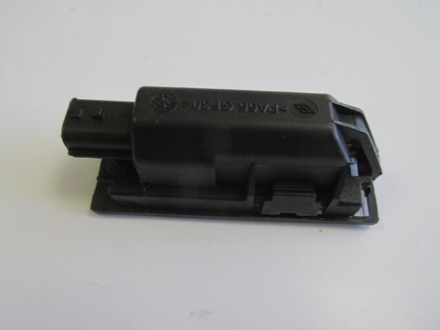 RENAULT CLIO- 3- HB- 09/12; PLAKA LAMBASI 8200480127