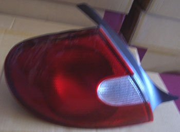 CHRYSLER NEON- 00/02; STOP LAMBASI SOL KIRMIZI/BEYAZ (TYC) 5288527AJ