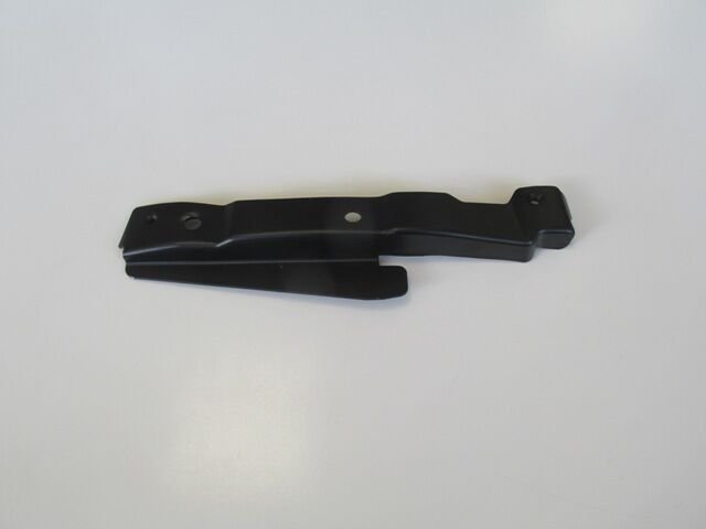 HONDA CIVIC- SD/HB- 99/01; ÖN TAMPON BRAKETİ SAĞ (ŞASİ UÇ DEMİRİNE BAĞLANAN) (EAGLE BODY) 71142-S01-A00ZZ