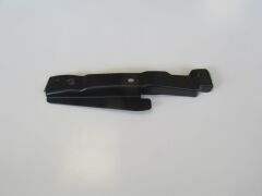 HONDA CIVIC- SD/HB- 99/01; ÖN TAMPON BRAKETİ SAĞ (ŞASİ UÇ DEMİRİNE BAĞLANAN) (EAGLE BODY) 71142-S01-A00ZZ