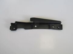 HONDA CIVIC- SD/HB- 96/98; ÖN TAMPON BRAKETİ SOL (ŞASİ UÇ DEMİRİNE BAĞLANAN) (EAGLE BODY) 71192-S01-A00ZZ