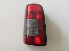 PEUGEOT PARTNER- 96/02; STOP LAMBASI SOL KIRMIZI/FÜME (BAGAJ KAPAĞI YUKARIYA AÇILAN TİP) (MARS) 6350.J1