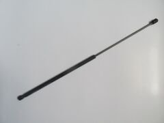 AUDI A3- 04/05; KAPUT AMORTİSÖRÜ (73CM) 8P0823359