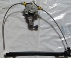 RENAULT CLIO- 2- SD- 98/01; ÖN CAM KRİKOSU SAĞ ELEKTRİKLİ/MOTORLU (HUSHAN) 7700842246