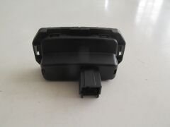 RENAULT KANGOO- 3- 08/13; BAGAJ AÇMA DÜĞMESİ (BUTONU) 8200076256