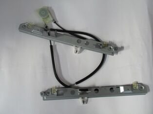 RENAULT MEGANE- 2- 03/06; ÖN CAM KRİKOSU SAĞ ELEKTRİKLİ/MOTORSUZ (2KAPI) (HUSHAN) 8200325137