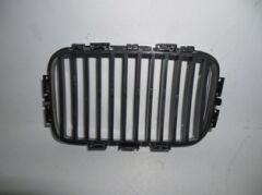 BMW 3 SERI- E36- SD/COUPE- 91/94; ÖN PANJUR SAĞ SİYAH/NİKELAJ ÇERÇEVELİ (TW) 51138122238