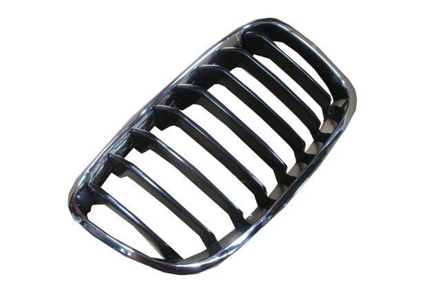 BMW 1 SERI- F20- 12/15; ÖN PANJUR SAĞ NİKELAJLI/İÇ PETEKLERİ SİYAH (TYG) 51137262118