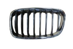 BMW 1 SERI- F20- 12/15; ÖN PANJUR SOL NİKELAJLI/İÇ PETEKLERİ SİYAH (TYG) 51137262117