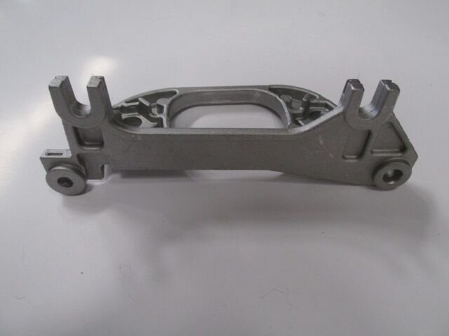 RENAULT SYMBOL- 13/21; MOTOR BAĞLANTI KULAĞI 1.2CC 6001547896