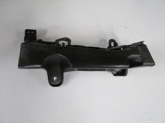 PEUGEOT 301- 13/16; STOP LAMBASI ALT BAĞLANTI BRAKETİ SOL (PLASTİK) 1608729480