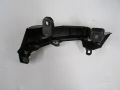 PEUGEOT 301- 13/16; STOP LAMBASI ALT BAĞLANTI BRAKETİ SOL (PLASTİK) 1608729480