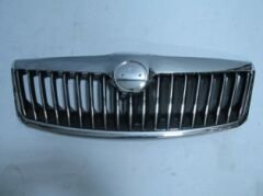 SKODA OCTAVIA- 10/12; ÖN PANJUR (NİKELAJ ÇERÇEVELİ/İÇ PETEKLERİ SİYAH/NİKELAJLI) (TW-Y) 1Z0853668A