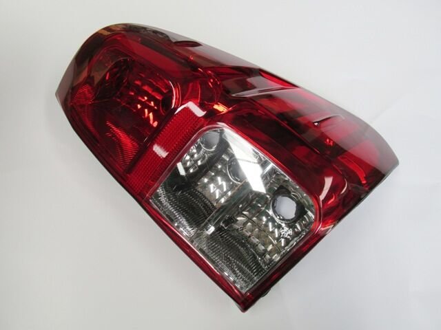 TOYOTA HILUX- PICK UP- 15/19; STOP LAMBASI SAĞ KIRMIZI/BEYAZ (CASP) (E MARKLI) 81560-0K270