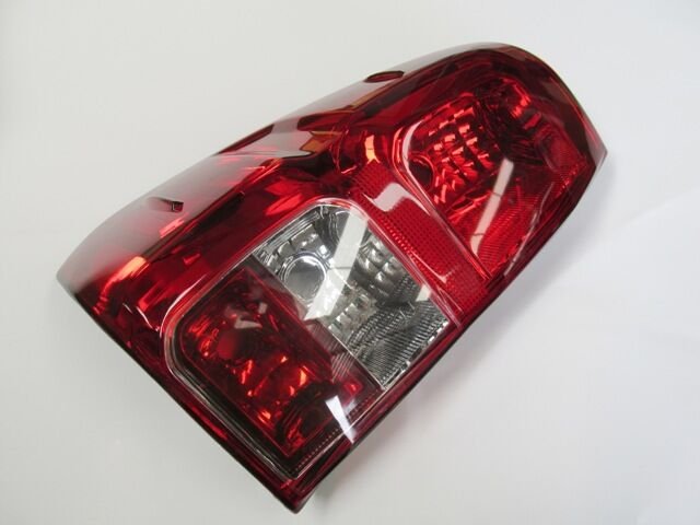 TOYOTA HILUX- PICK UP- 15/19; STOP LAMBASI SOL KIRMIZI/BEYAZ (CASP) (E MARKLI) 81550-0K260