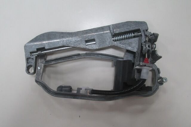 BMW X5- E53- 00/03/04/06; ÖN KAPI DIŞ AÇMA KOL MEKANİZMASI SAĞ A51218243616