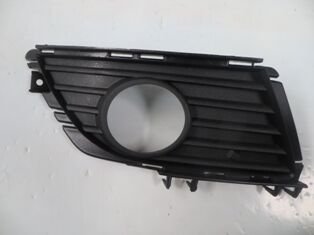 OPEL CORSA- C- 04/06; SİS LAMBA KAPAĞI SAĞ SİYAH (DELİKLİ) 1400728