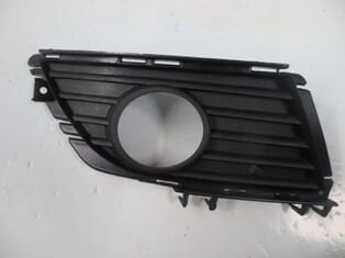 OPEL COMBO- 04/12; SİS LAMBA KAPAĞI SAĞ SİYAH (DELİKLİ) 1400728