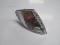 RENAULT MEGANE- 1- 98/99; ÖN SİNYAL SAĞ BEYAZ (PLEKSAN) 7701040713