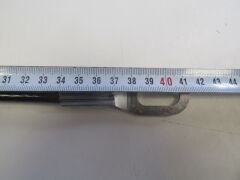 MITSUBISHI L200- PICK UP- 19/22; BAGAJ DESTEK TELİ (41 CM) (BAGAJ HALATI) 6730A089