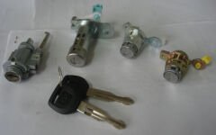 HONDA ACCORD- 99/00; KONTAK (3LÜ) (KONTAK/KAPI/BAGAJ) 306350-S84-B00