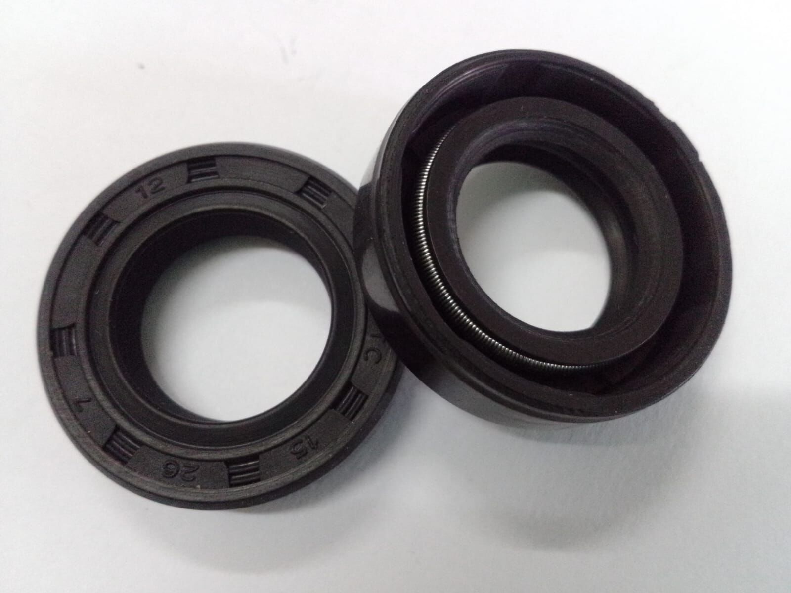 15X26X7 TC NBR ENDÜSTRİYEL YAĞ KEÇESİ