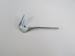 VOLKSWAGEN PASSAT- B5- 97/00; KAPUT MENTEŞESİ SAĞ (TYG) 3B0823302