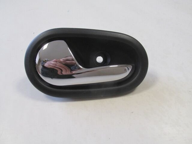 RENAULT SYMBOL- 13/21; ÖN KAPI İÇ AÇMA KOLU SOL NİKELAJLI 826724918R