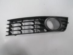 AUDI A4- 02/05; SİS LAMBA KAPAĞI SOL SİS DELİKLİ (TW) 8E080768101C