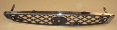 FORD FOCUS- SD/HB- 02/05; ÖN PANJUR NİKELAJLI (İÇ PETEK SİYAH)(BAKLAVA DESENLİ) (TÜV) (TYG) 1212270