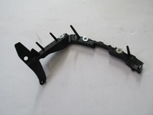 CHEVROLET CAMARO- 10/13; ÖN TAMPON İÇ BAĞLANTI BRAKETİ SAĞ (YAN KULAĞA BAĞLANAN) 92243313