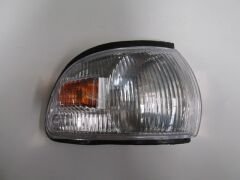HYUNDAI H100- MİNİBÜS- 97/08; ÖN SİNYAL SAĞ (MARS) 92302-43810
