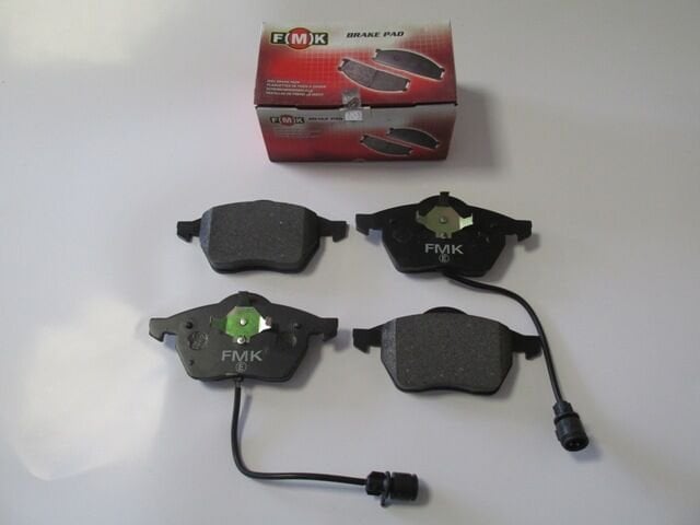 AUDI A4- 95/99; ÖN FREN BALATASI 1,8/1,9TDI/2,4/2,5TDI/2,6 (2KABLOLU)(DİSK)(156,4X73,8X19,5)(FMK) 4A0698151A